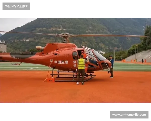 环法山地救援队紧急直升机吊运受伤车手惊险瞬间曝光